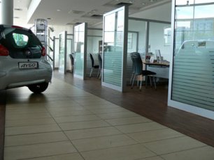 Folie matowe i dekoracyjne