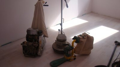 Przygotowanie podłoża pod parkiet