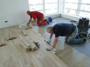 UKŁADANIE PARKIETÓW