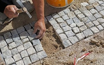 Roboty drogowe i usługi brukarskie