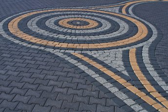 Układanie kostki brukowej