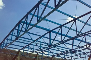 Konstrukcje hal i wiat