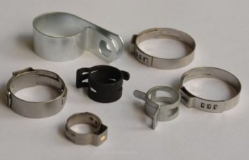 Metalowe obejmy zaciskowe - produkcja