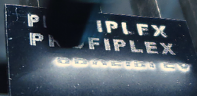 Grawerowanie tworzyw, szkła, laminatów.