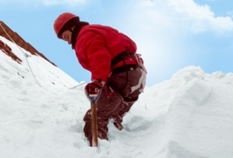 Prace wysokościowe, odśnieżanie dachów