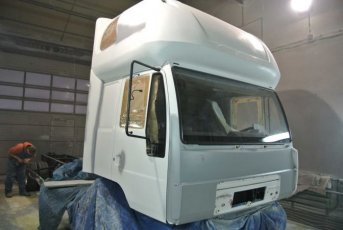 Naprawy i przeróbki transportu ciężarowego