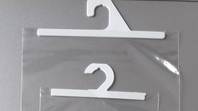 OPAKOWANIA Z WIESZAKIEM