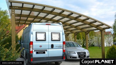 Wiaty garażowe drewniane