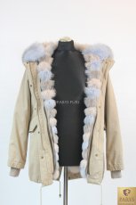 PARKA Z OBSZYCIEM FUTRZANYM LIS