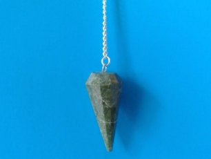 Wahadło z jaspisu trawiastego