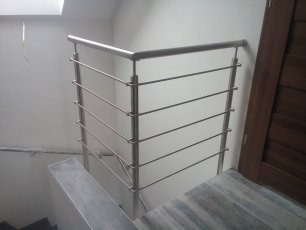 Balustrady ze stali nierdzewnej