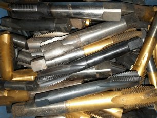 Złom stali szybkotnących