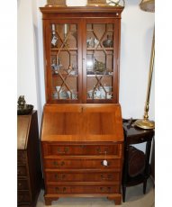 Sekretarzyk z nadstawką w stylu angielskim