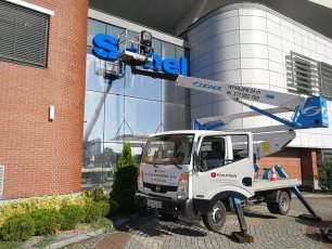 Podnośnik koszowy-wynajem Wrocław - 20 m lub 24 m -120 zł/rbg