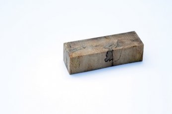 Bloczek  bukowy stabilizowany na nóż 